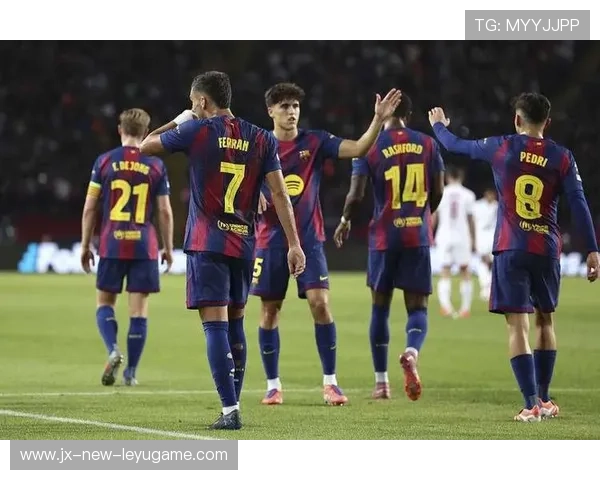 巴萨费兰突破失衡倒地推射仍然破网赢得喝彩